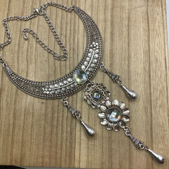 Victorian Style Floral Rhinestone Silver Tone Dangling Collar Necklace - Picture 2 of 10